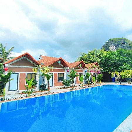 Trang An Natural Mountainside Homestay นิญบิ่ญ ภายนอก รูปภาพ