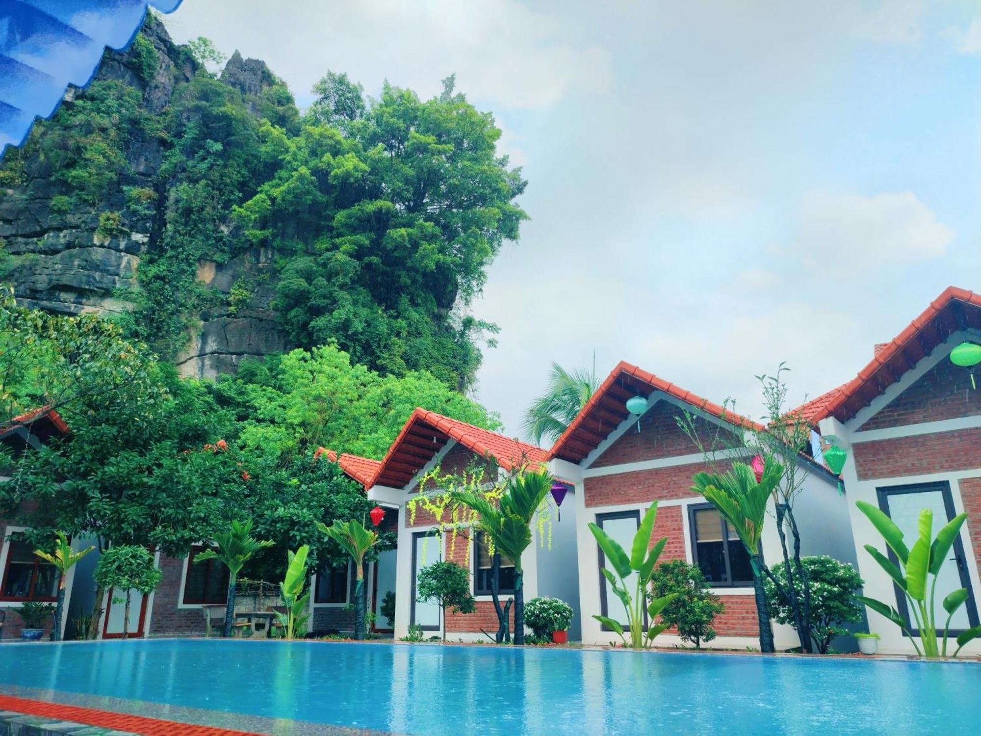 Trang An Natural Mountainside Homestay นิญบิ่ญ ภายนอก รูปภาพ