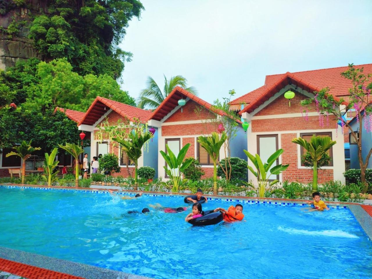 Trang An Natural Mountainside Homestay นิญบิ่ญ ภายนอก รูปภาพ