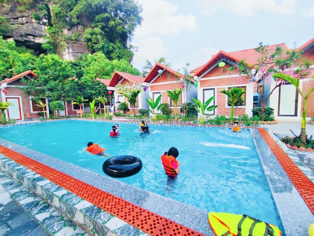 Trang An Natural Mountainside Homestay นิญบิ่ญ ภายนอก รูปภาพ